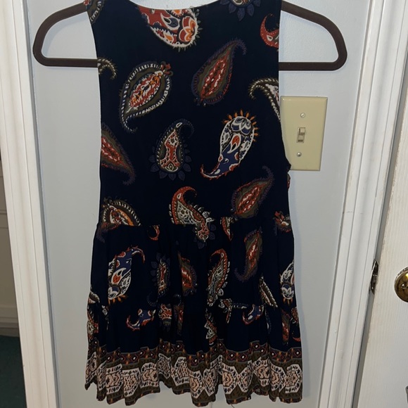 Super cute lace up tank ! - Picture 2 of 6